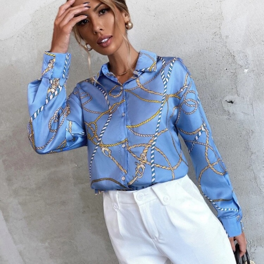 NEW INVENTORY 🔥Chain Print Button Up Blouse🔥 - Picture 2 of 9